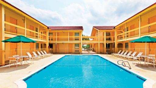 209ffb84-la-quinta-inn-college-station